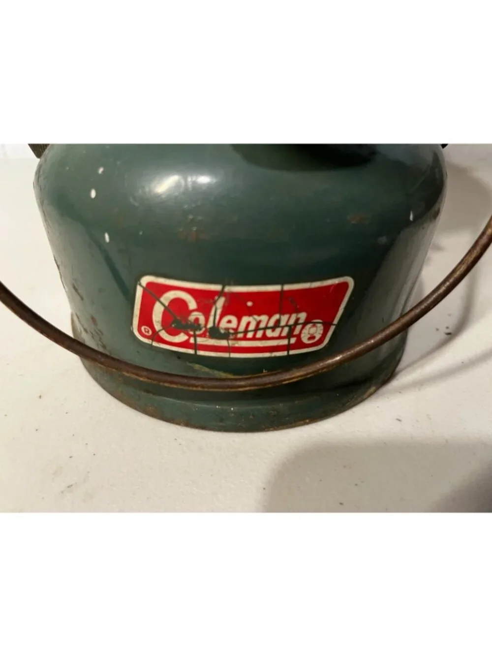 Vintage 1972 Coleman Lantern Model 220F w/ Pyrex Globe & reflector Dated 6 72